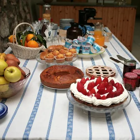 L' Arancio In Fiore Bed & Breakfast 4*